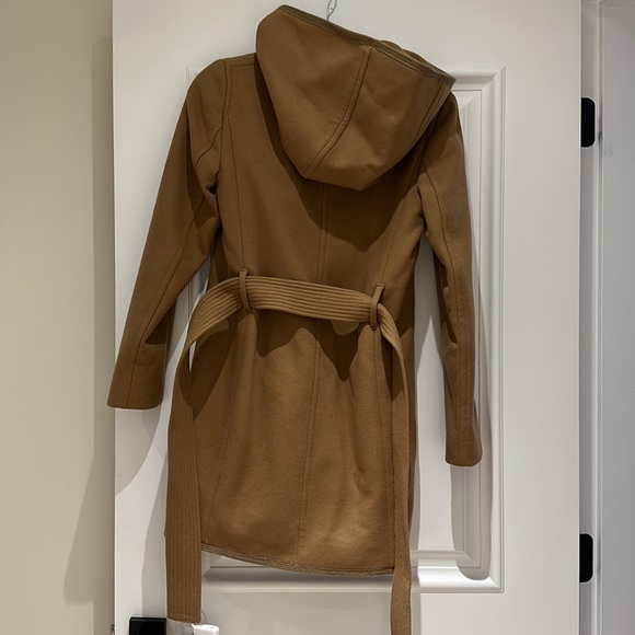 Hooded Wool and Cashmere Wilfred Coat - Picture 4 of 4